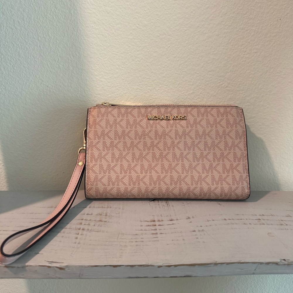 Michael Kors Pink Adele Logo Smartphone Wallet